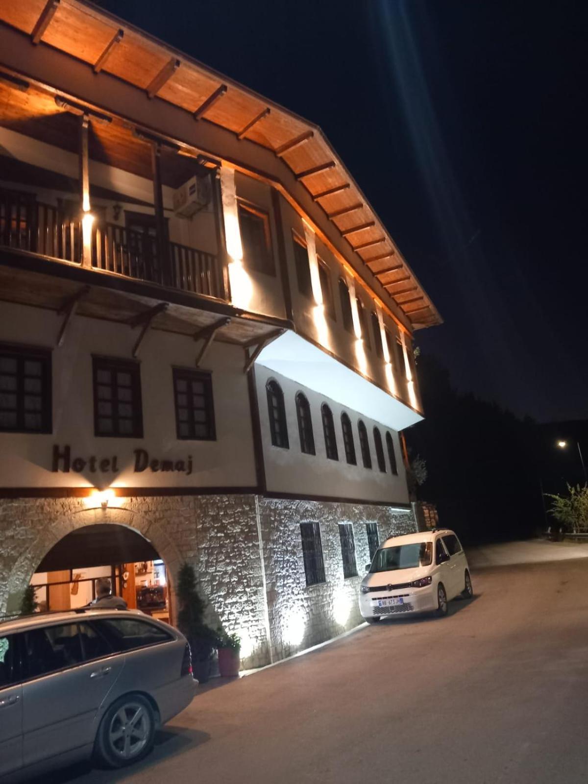 Hotel Demaj Berat Exterior foto