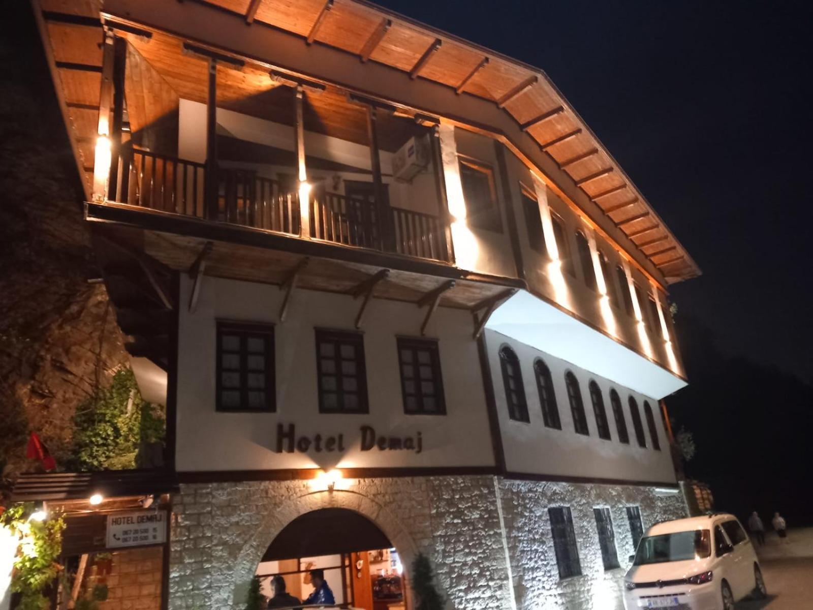 Hotel Demaj Berat Exterior foto