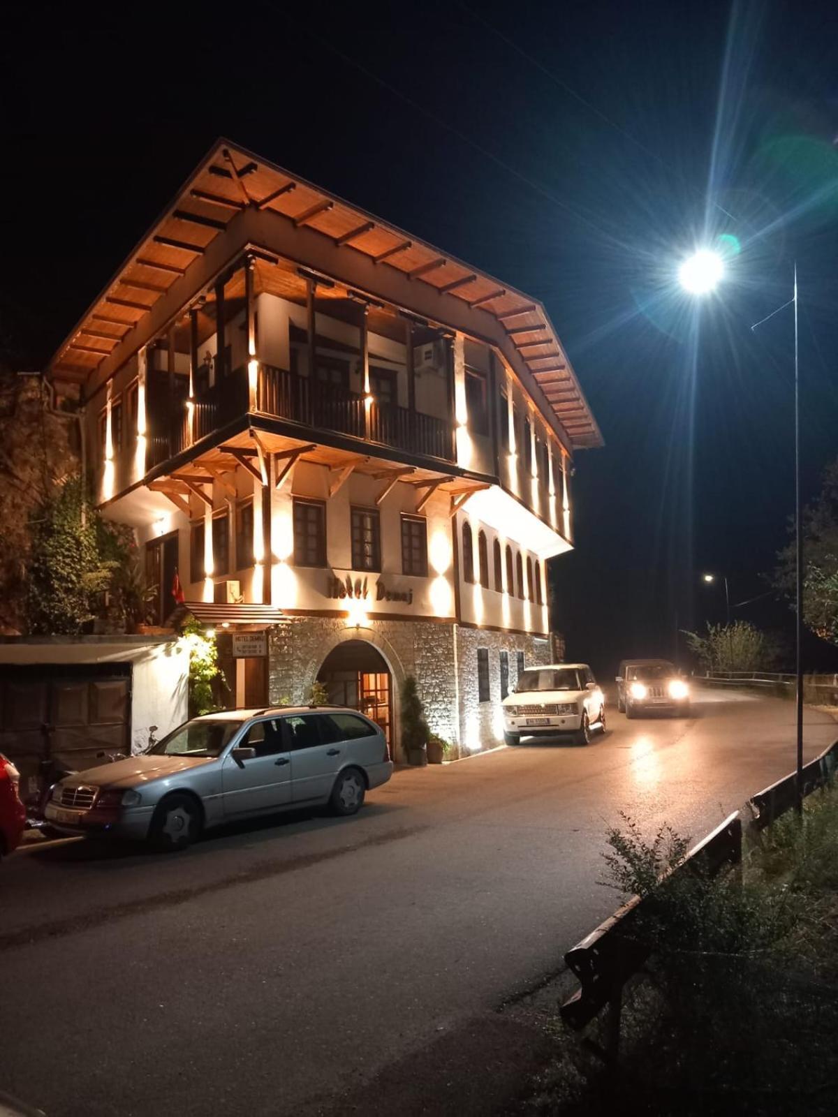 Hotel Demaj Berat Exterior foto
