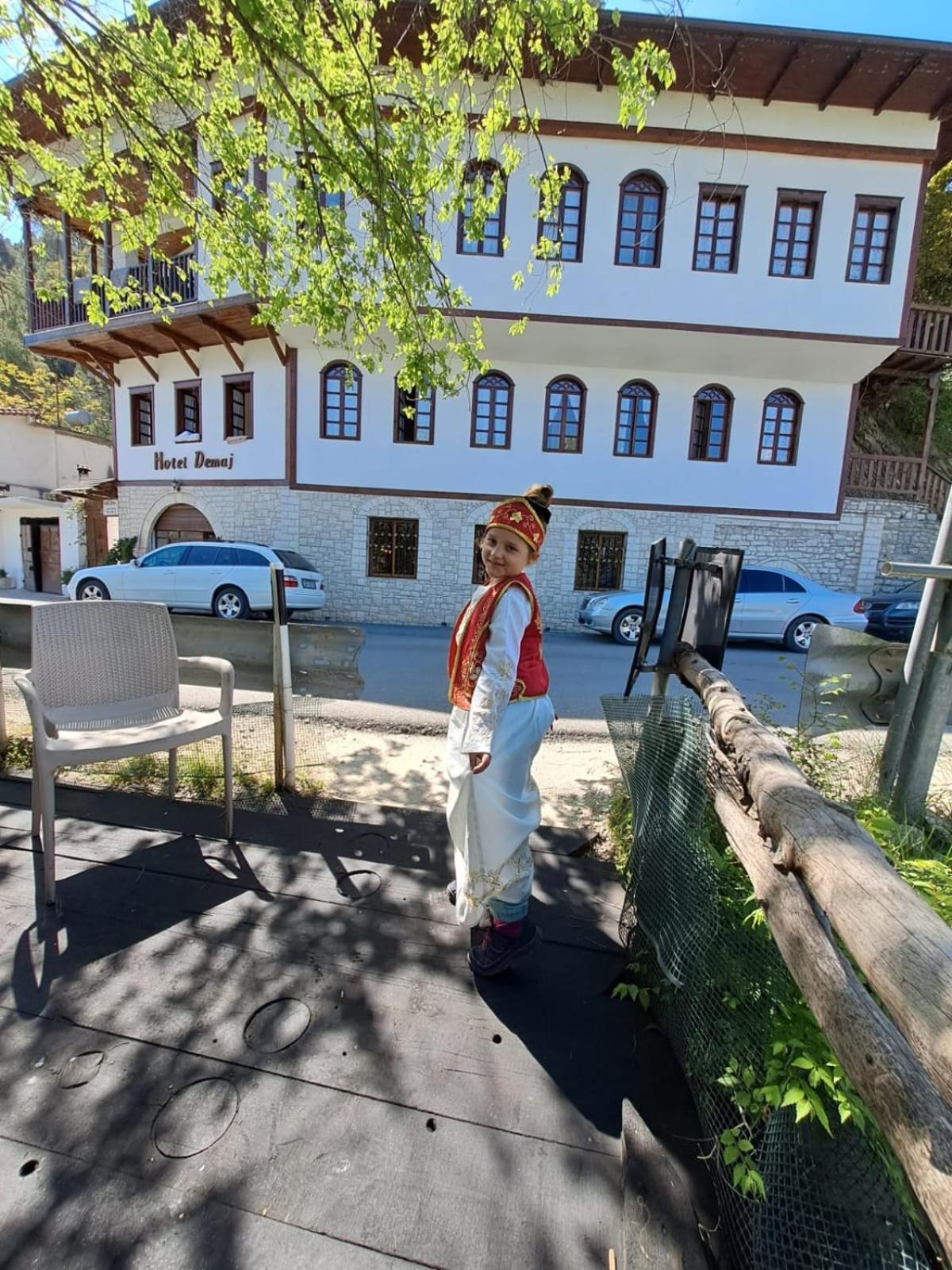 Hotel Demaj Berat Exterior foto