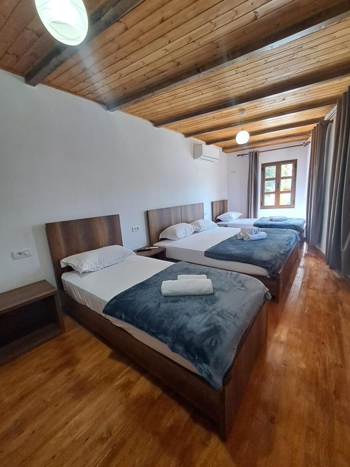 Hotel Demaj Berat Exterior foto