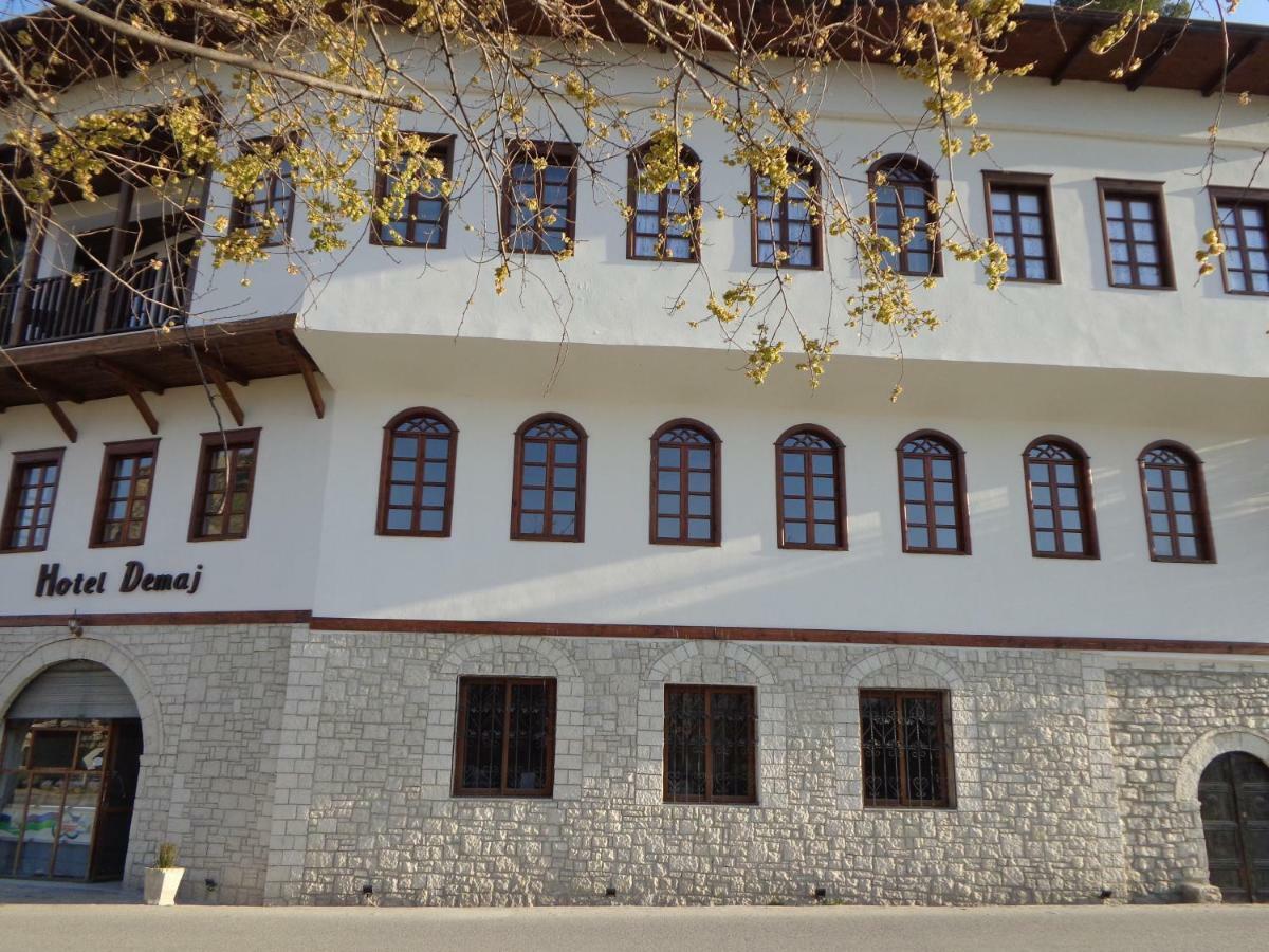Hotel Demaj Berat Exterior foto