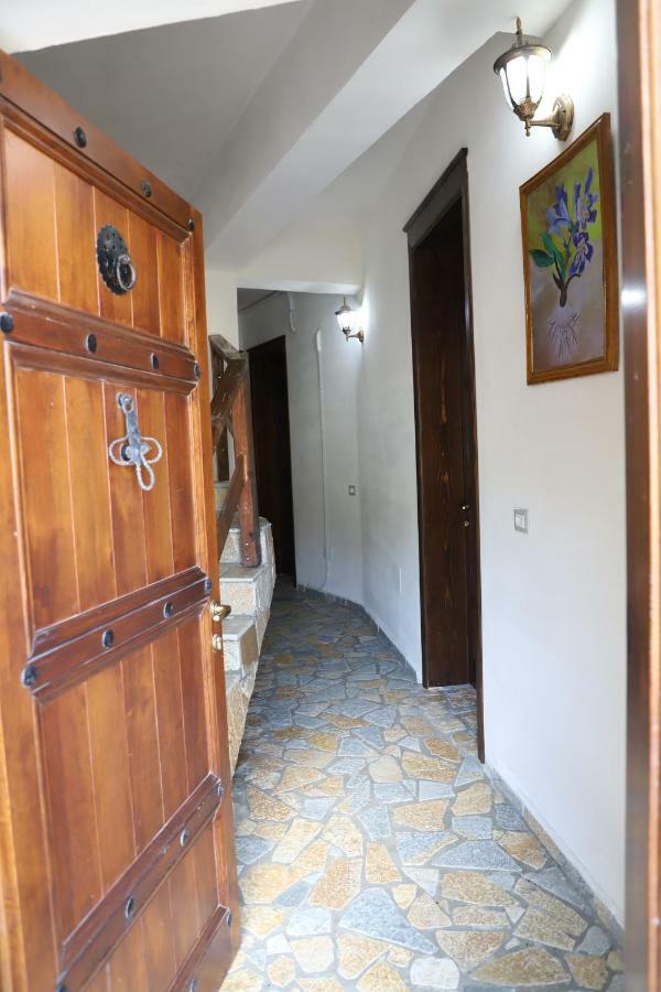 Hotel Demaj Berat Exterior foto