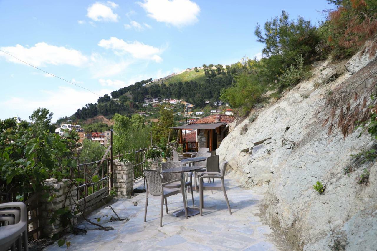 Hotel Demaj Berat Exterior foto