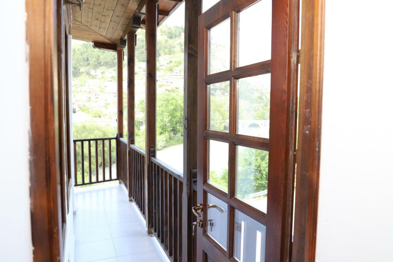 Hotel Demaj Berat Exterior foto