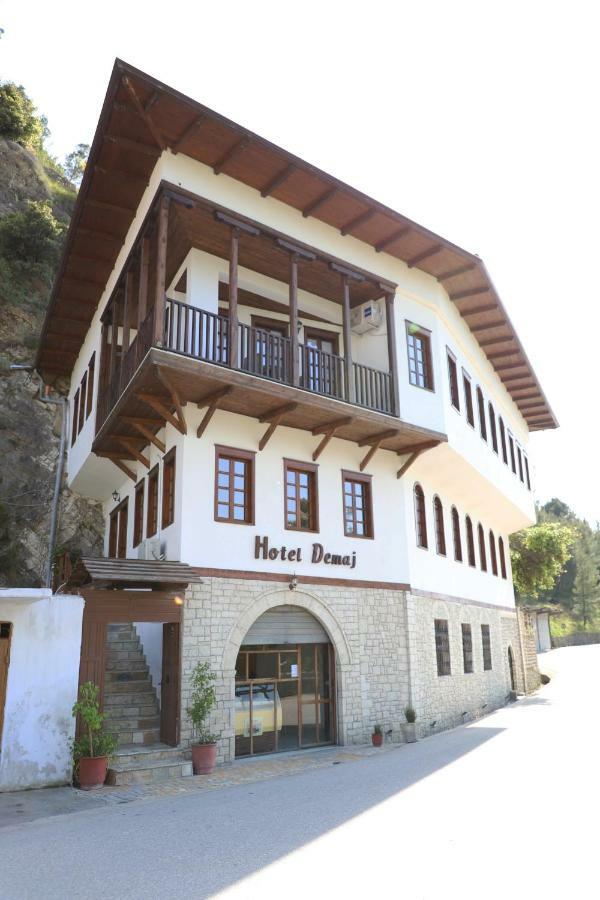 Hotel Demaj Berat Exterior foto