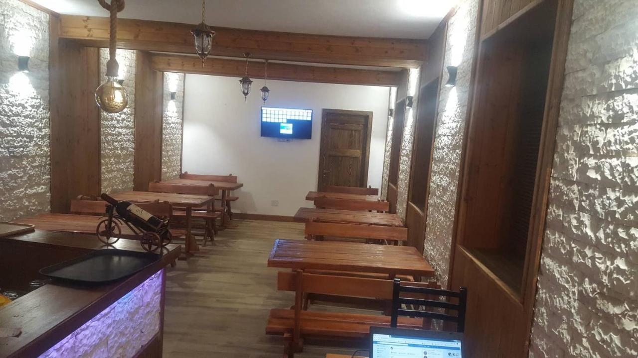 Hotel Demaj Berat Exterior foto